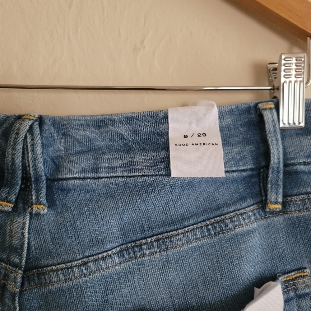 NWT -Good American, Good Classic, Distressed Indigo 334, Size‎ 8/29 - Picture 12 of 12